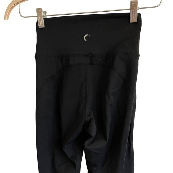 Zyia Active Black Momentum Brilliant Hi-Rise 7/8 Leggings, Ribbed Panels, Size 2 - Picture 8 of 9